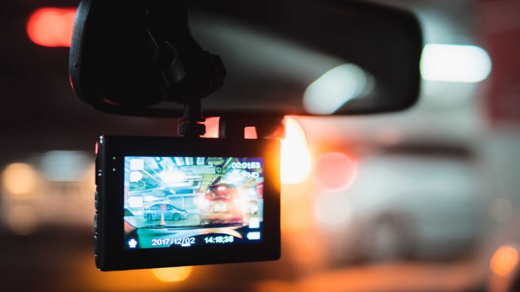 Car Dash Cam 4 Reasons for You to Invest in Them