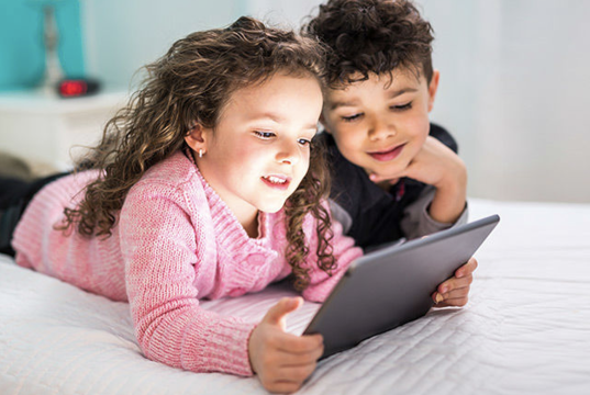 Rising Screen Time of Kids is Triggering Red Alarm