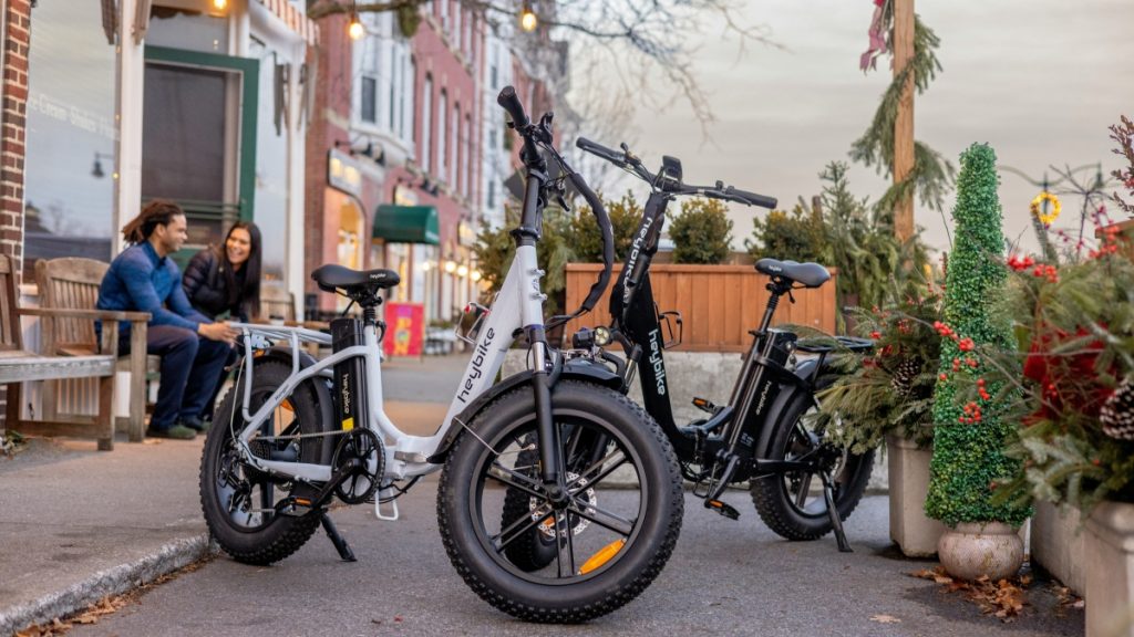 Riding the Tech Wave How Electric Bikes Are Revolutionizing Transportation